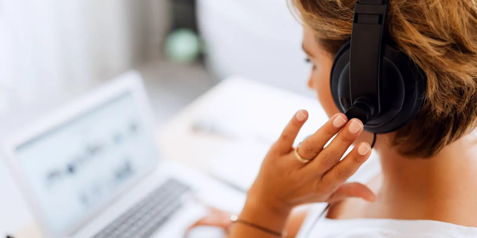 Webinar, ki je obstal: kako je Nina znova ujela svoje poslušalce